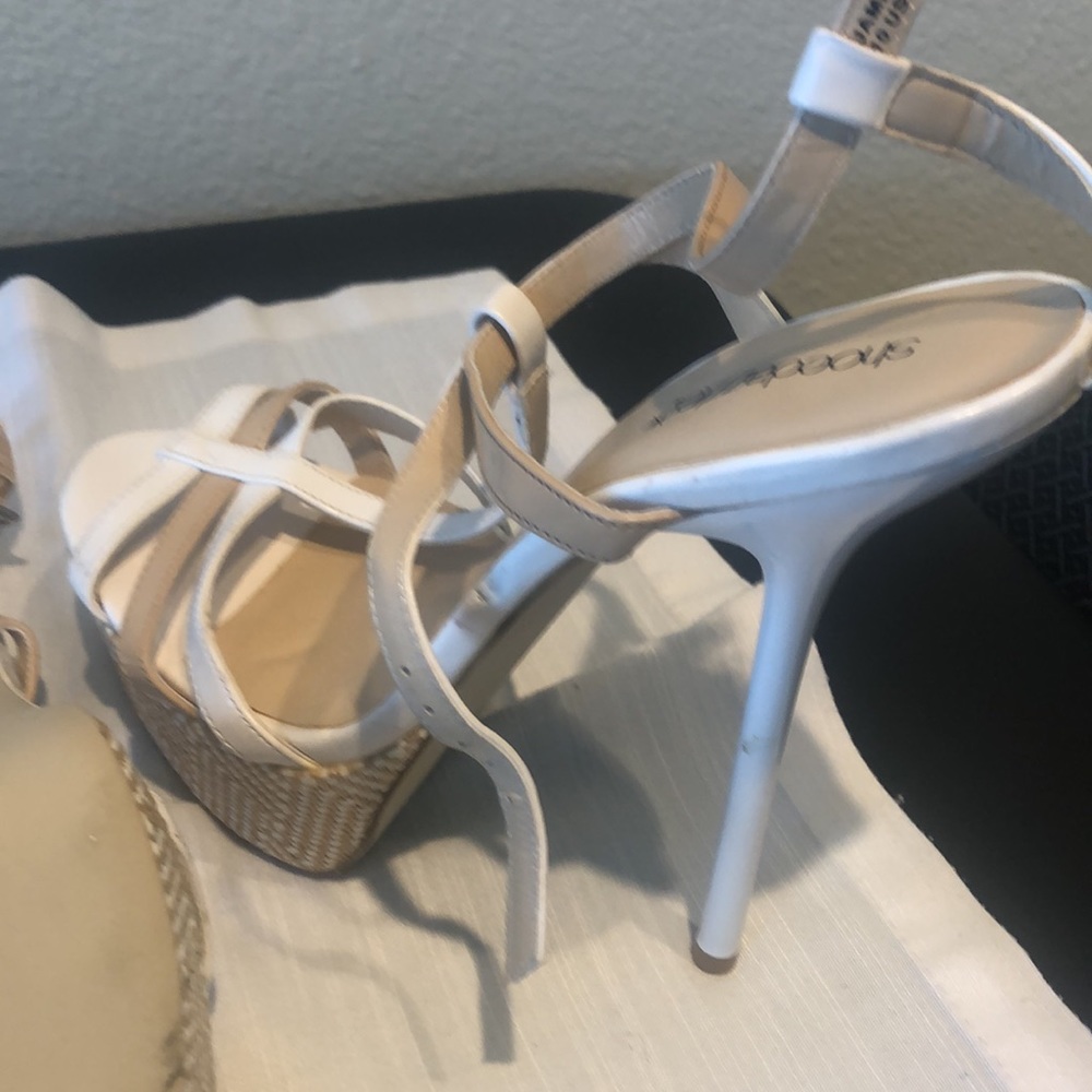 shoedazzle silver heels